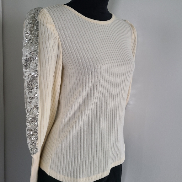 🌻4 For $20🌻Bydesign long sleeve sequins blouse - Picture 2 of 5